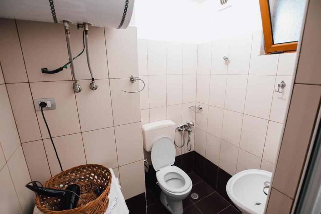 Bb Apartament Daire Gjirokastër Dış mekan fotoğraf