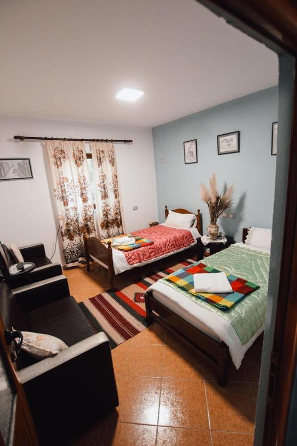 Bb Apartament Daire Gjirokastër Dış mekan fotoğraf